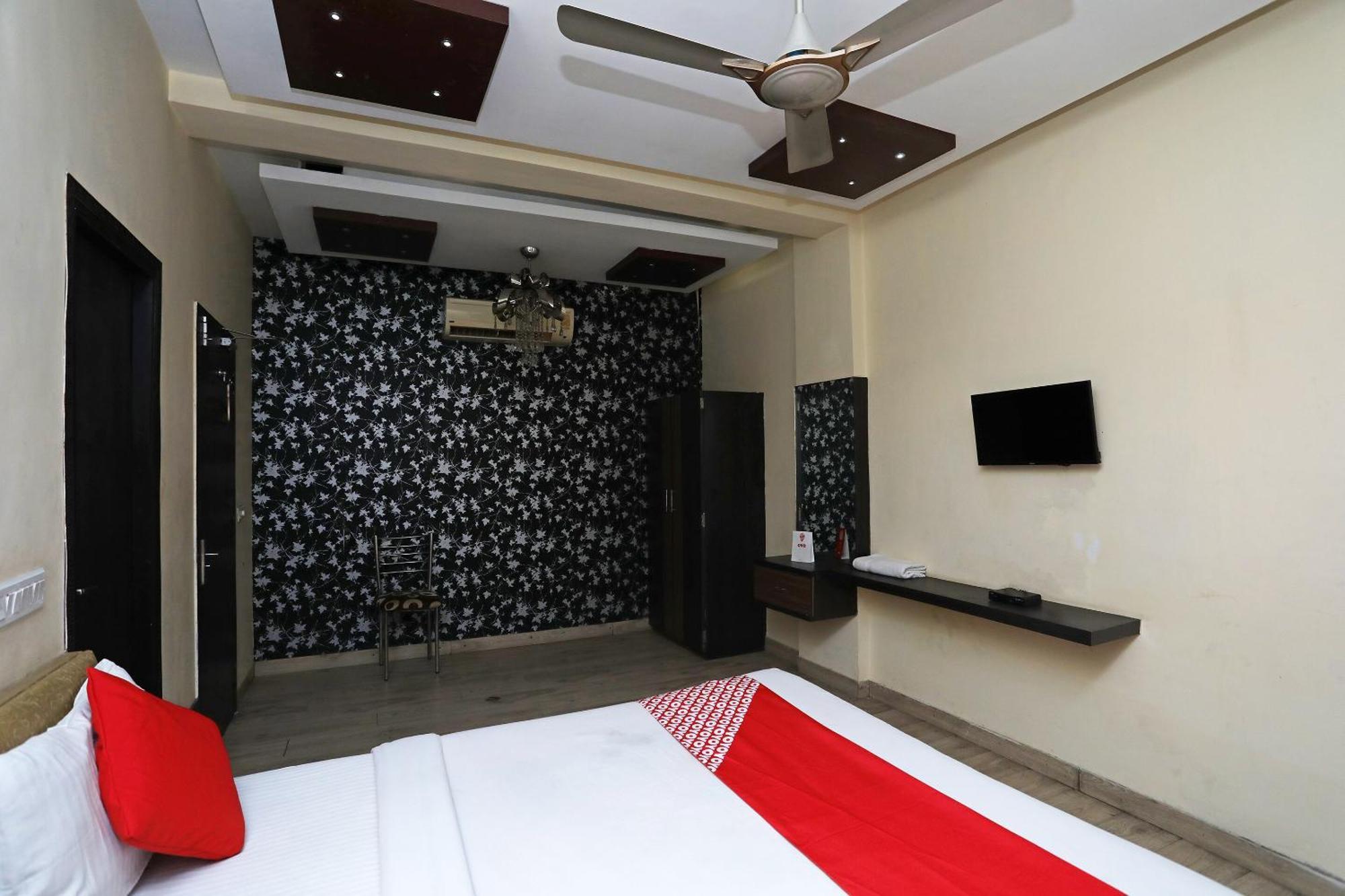 Collection O River Bay Resort Diamond Harbour Bagian luar foto